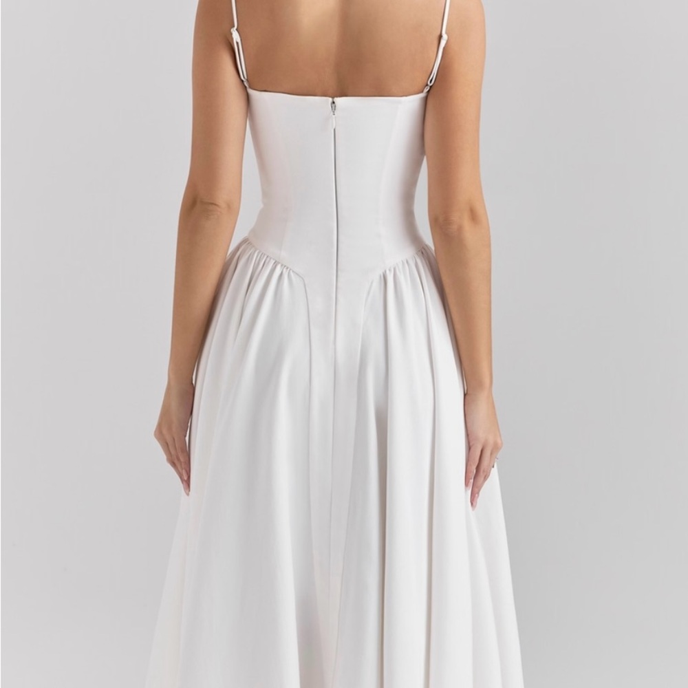 SOLD House of CB Samaria Midi Dress BNIB and all tags attached
White (MED) - Picture 7 of 8